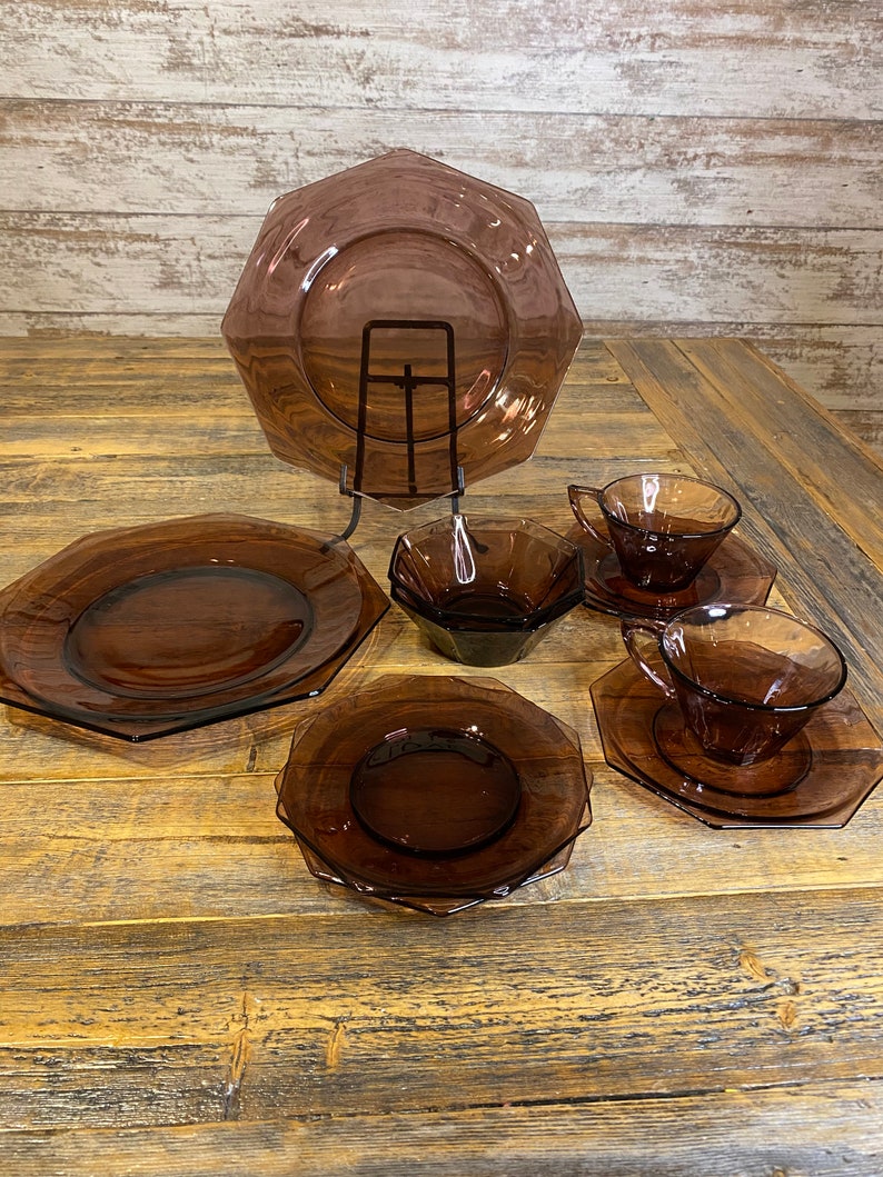 Vintage Hazel Atlas Moroccan Amethyst Octagon Depression Glass Dishes Dinner Plates / Salad