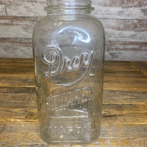 I found this unique Drey mason jar today and immediately noticed it looks  extremely similar to a Ball jar. I learned a neat bit of history about this  jar when researching. It
