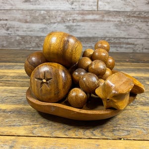 Vintage Mid-Century Hand Carved Wooden Fruit in Wooden Dish - 7 Wooden Fruits