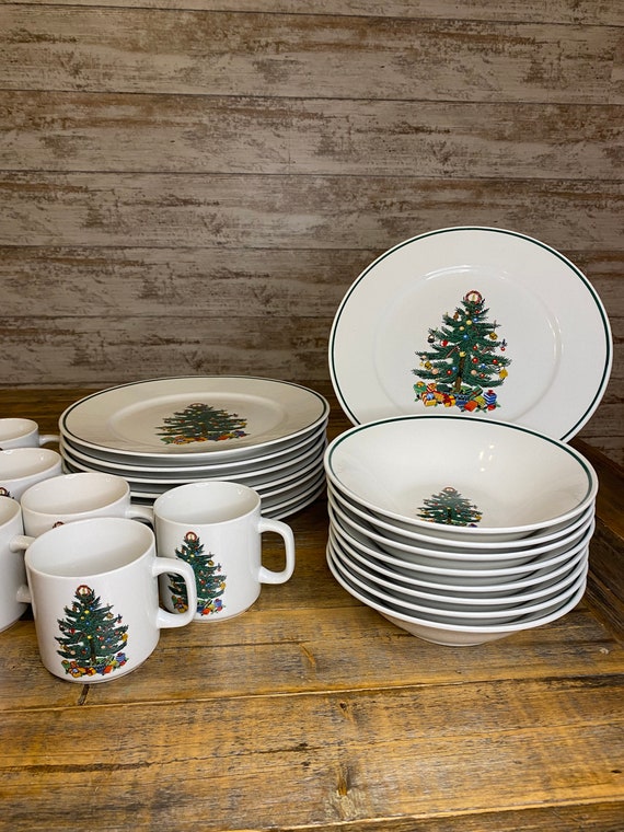 Vintage Badcock Holiday Dinnerware Dishes Christmas Tree - Plates