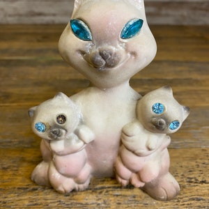 Vintage 1960's MCM Mid Century Roselane Siamese Cat and Kittens with Blue Jewel Eyes / California Ceramic Pottery image 2