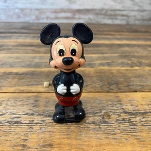 Vintage 1977 TOMY Disney Mickey Mouse Wind-Up Toy non-working