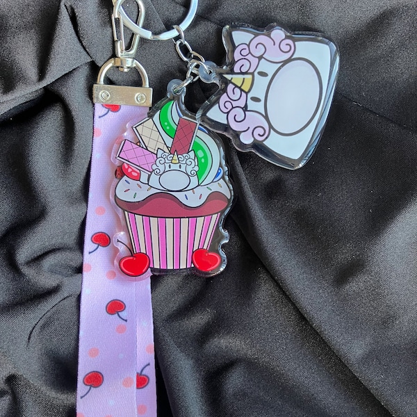 Porte-clés petit gâteau licorne ; Lanière porte-clés avec breloques époxy licorne et cupcake