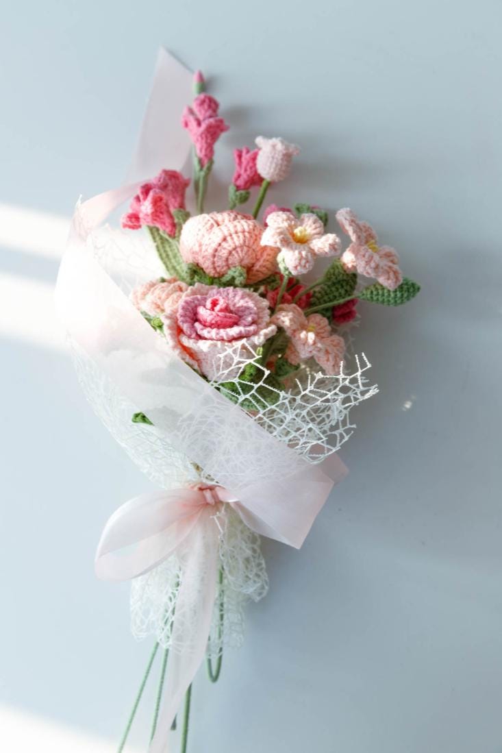 Roselle Rose Bouquet 1 Roselle Rose, 1 Princess Suki Rose, 1 Multi-head ...