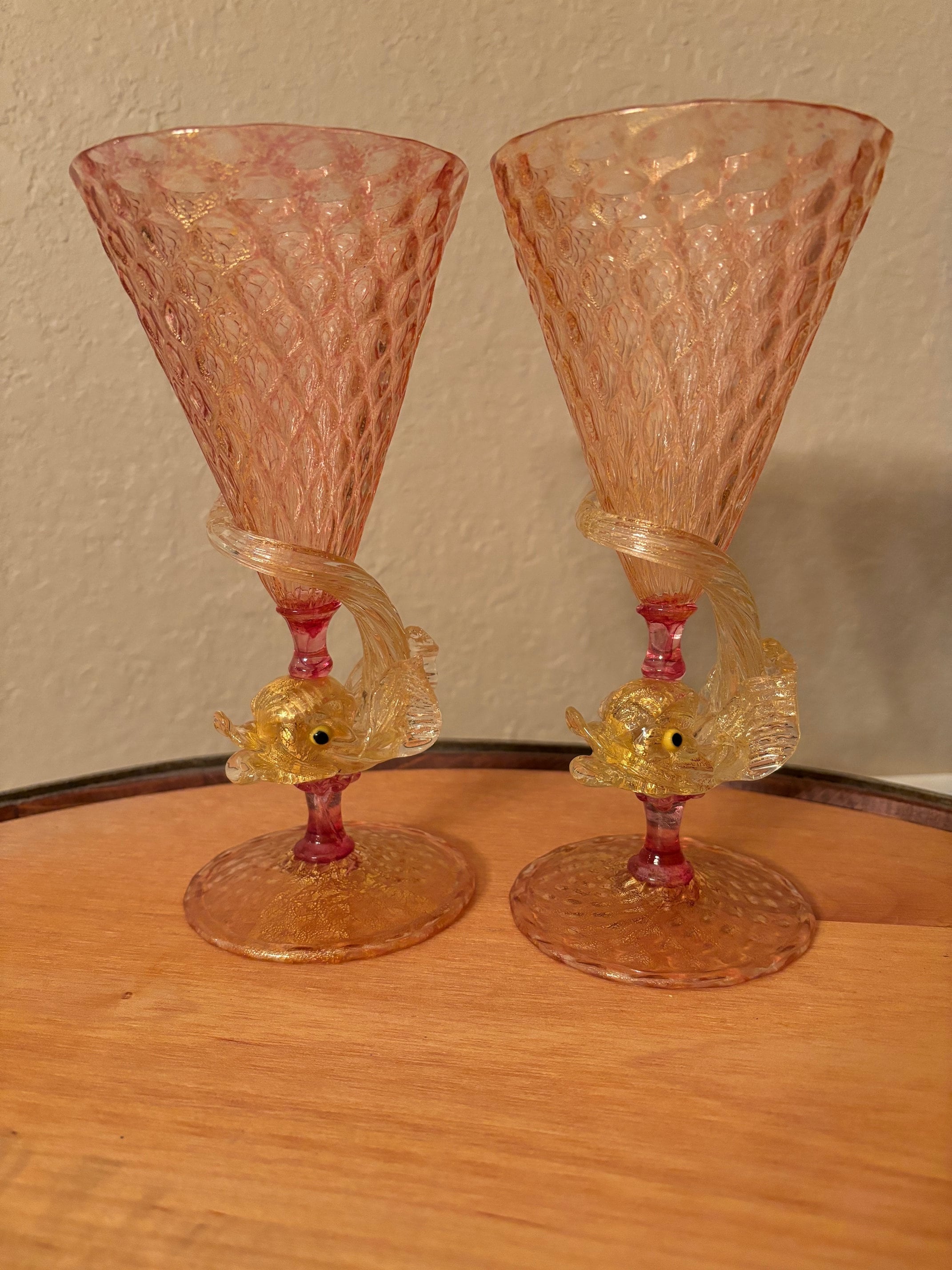MURANO ムラノ 双耳飾り 金彩 ドルフィン モチーフ ピンク グラス MURANO ムラノ 双耳飾り 金彩 ドルフィン モチーフ ピンク