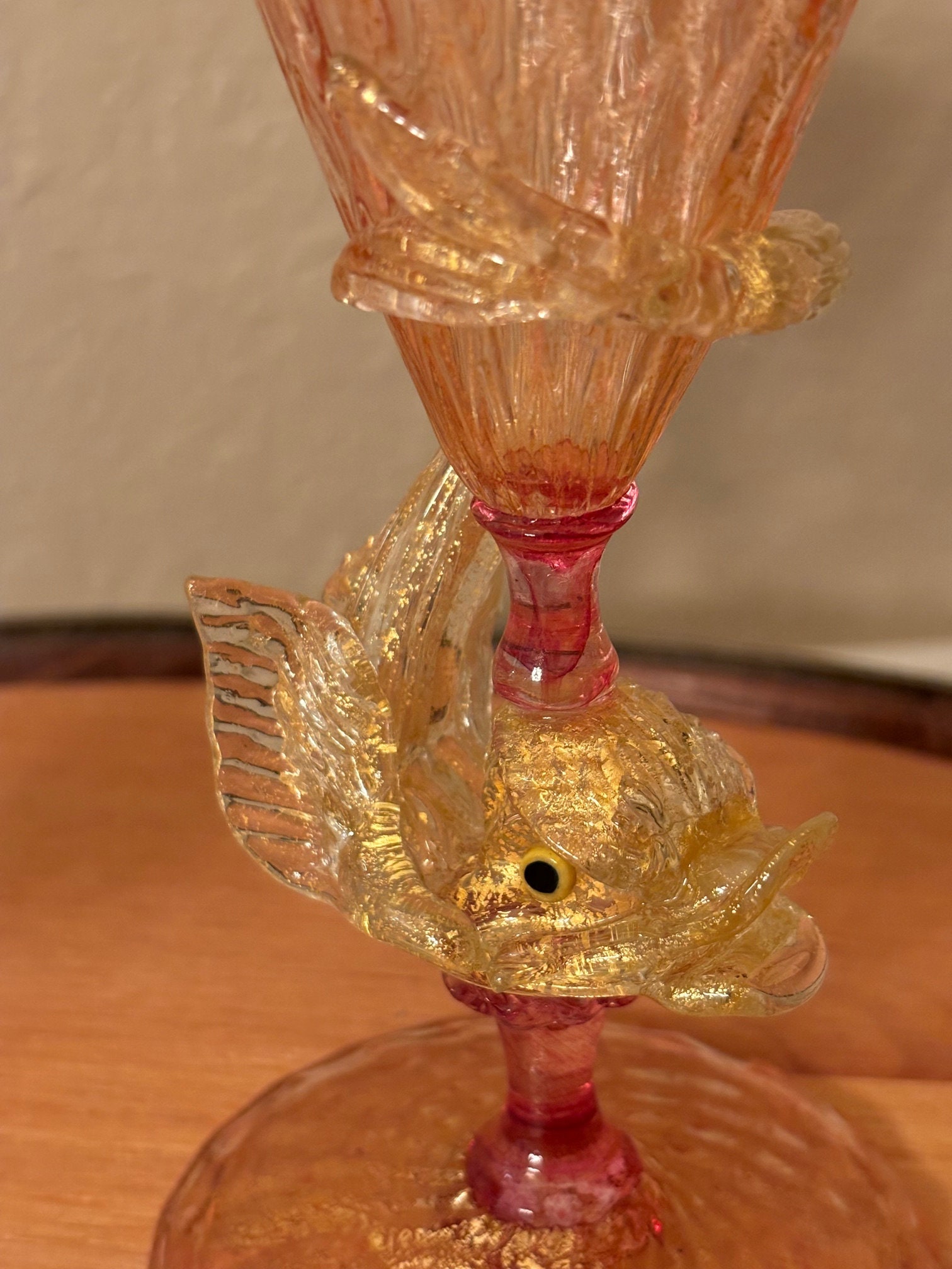 MURANO ムラノ 双耳飾り 金彩 ドルフィン モチーフ ピンク グラス MURANO ムラノ 双耳飾り 金彩 ドルフィン モチーフ ピンク グラス