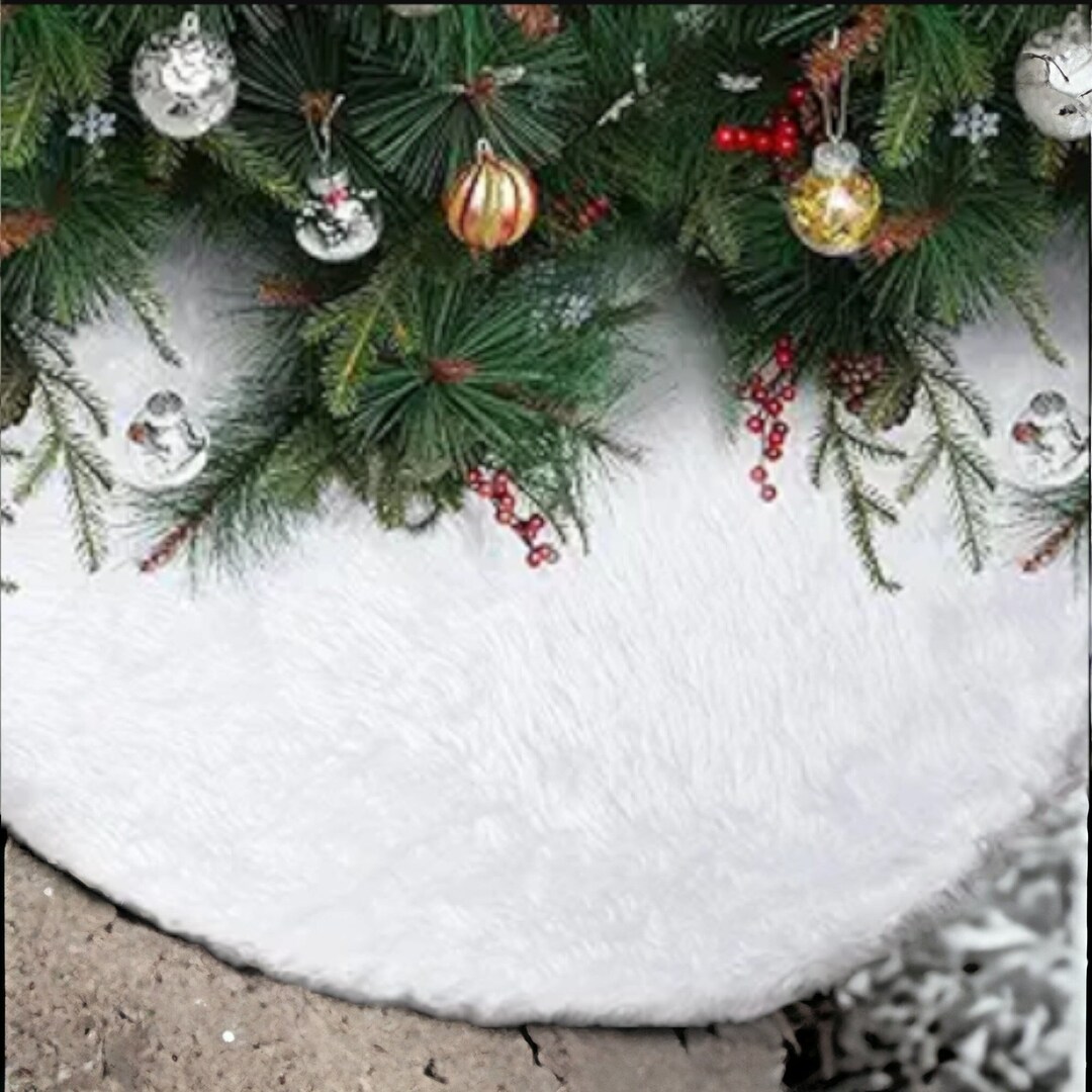 72-Inch White Faux Fur Christmas Tree Skirt - Plush Velvet Snow-Like Tree Skirt For Holiday Decor & Xmas Party