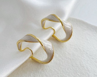 Clip On Earrings Invisible Minimalism Gold Plated | Non Pierced Ears | Twisted Hoop Simple White | Pain Free Clip Coil Design | Jewelry gift