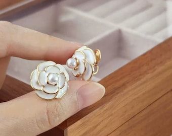 Clip On Earrings Gold Black White Pearl Flower | Non Pierced Ears | Invisible Painless Clip Coil Design | Jewelry Gift | French Vintage