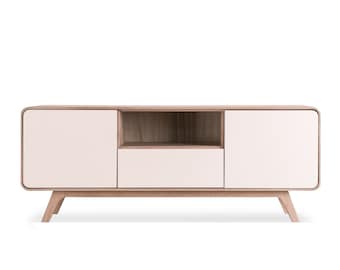 Mueble de TV de roble macizo: consola multimedia moderna escandinava