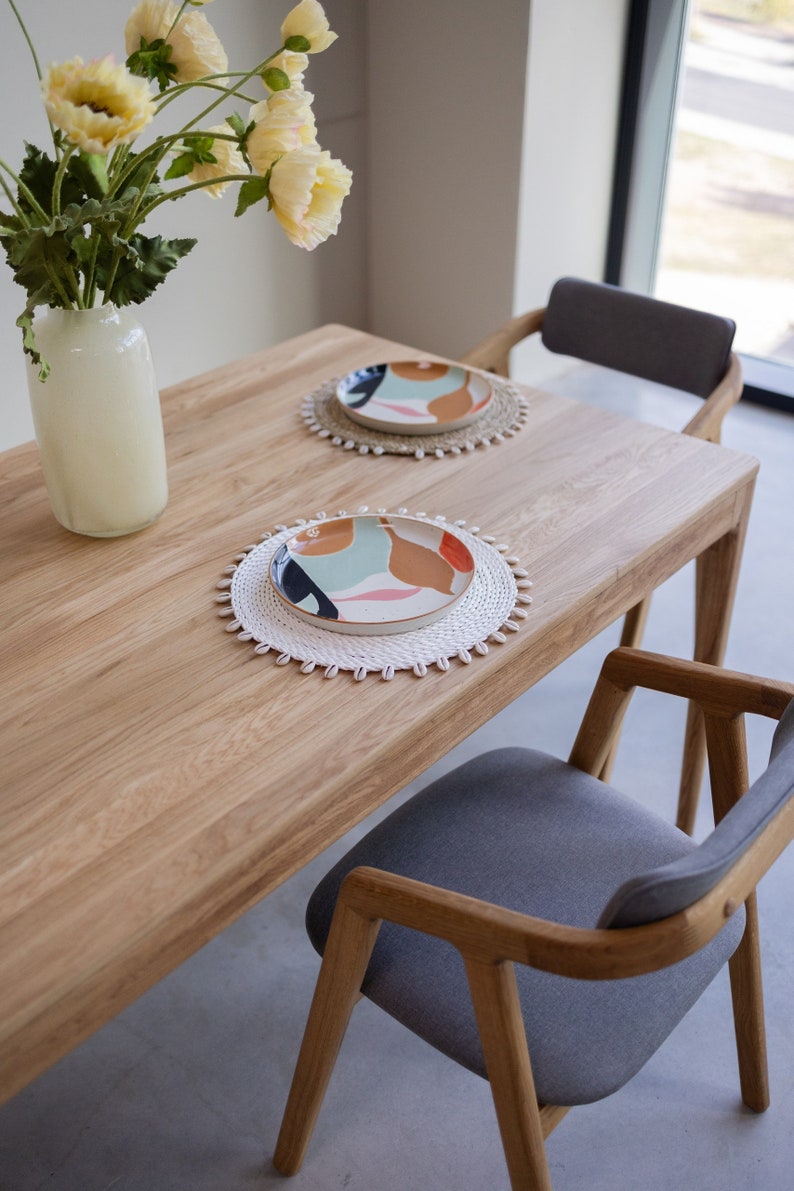 Scandinavian dining table, Solid oak extendable table, wooden table, table extensible en chêne massif, Holztisch, ausziehbarer Tisch.