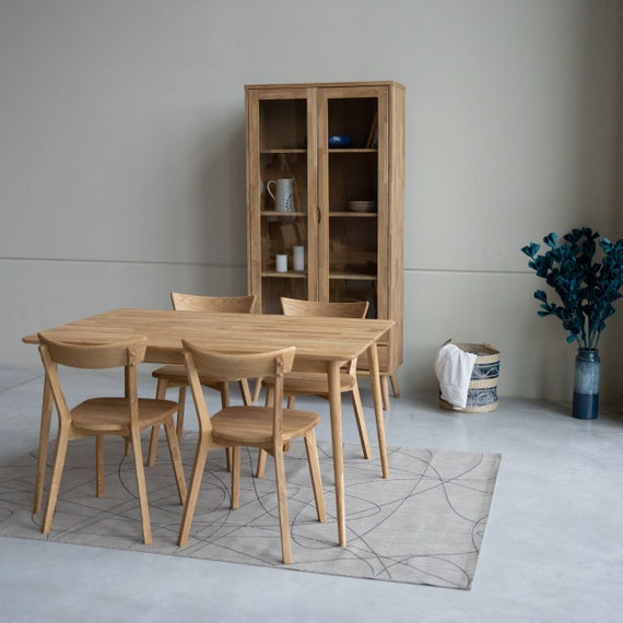 Rectangular extendable table made of solid oak - Asziehbarer Tisch aus massivem Eichenholz - Table rectangulaire extensible en chêne massif