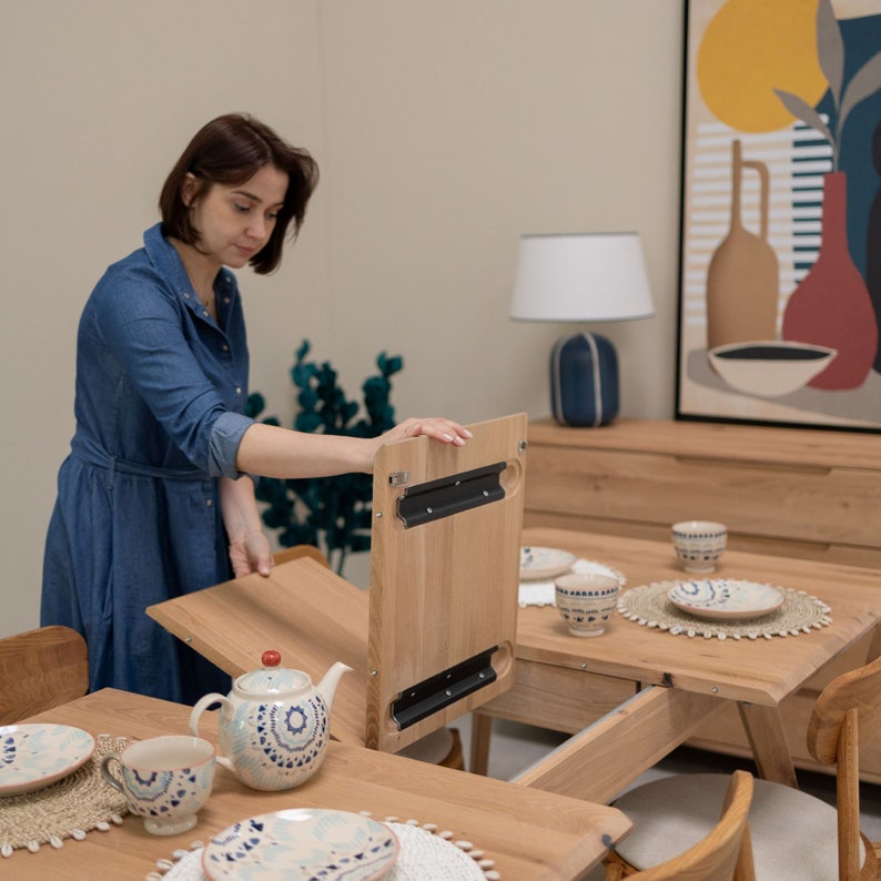 VESKOR Solid wood extendable dining table, oak table, Massiver ausziehbarer Esstisch aus Holz, table à manger extensible en bois massif.