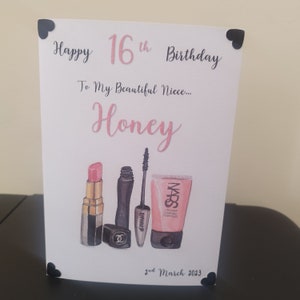 Biglietto di compleanno personalizzato, figlia, moglie, amica, mamma, biglietto di compleanno di lusso per età speciale con nastro e glitter, trucco, moda, bellezza