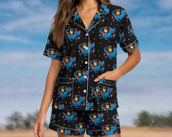 Pijama de satén de la Princesa Donut Cat, conjunto de pijama de Carl el Explorador de Mazmorras, pijama de mujer "Esto es un escándalo", artículos literarios