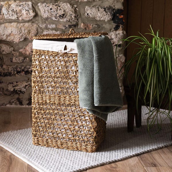 Beautifully Crafted Rectangular Seagrass Laundry Basket with Lid & Cotton Lining