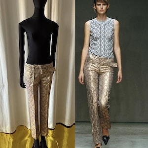 Pantaloni estate 2002 della sfilata Prada in jacquard oro