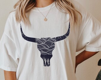 Boho Skull Shirt Country Concert T-Shirt Oversize Cowgirl T Shirt Cow Skull Shirt Western Shirt Southwest Shirt Cute Cowgirl T Shirt