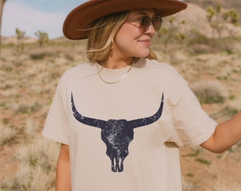 Boho Skull Shirt Country Concert T-Shirt Oversize Cowgirl T Shirt Cow Skull Shirt Western Shirt Southwest Shirt Cute Cowgirl T Shirt