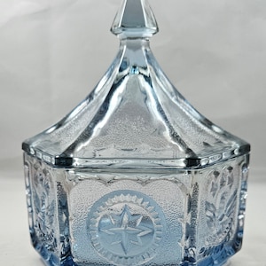 Vintage Tiarra Indiana Ice Blue Colonial Glass Hexagon Candy Dish W/Lid Eagle Star