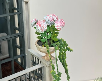 Victorian Balcony Planter STL 1:12 – Miniature Hydrangea Arrangement with Hanging Ivy – Dollhouse Flower Shop Add-On