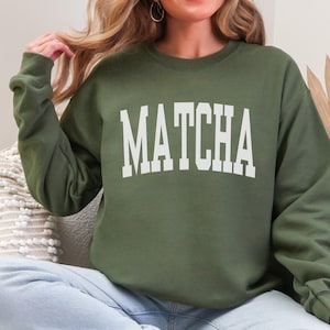 Matcha Lover Unisex Sweatshirt aus schwerer Mischung | Gemütliches Geschenk für Tee-Liebhaber | Perfekt für Herbst & Winter Feiern, Chill Tage, Lounge