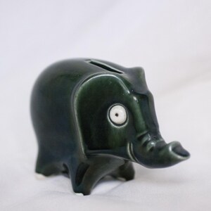 Elefante vintage de Wellow Pottery, hucha de cerámica, elefante azul verdoso, cerámica de Hampshire, regalo vintage para amantes de los elefantes, regalo animal