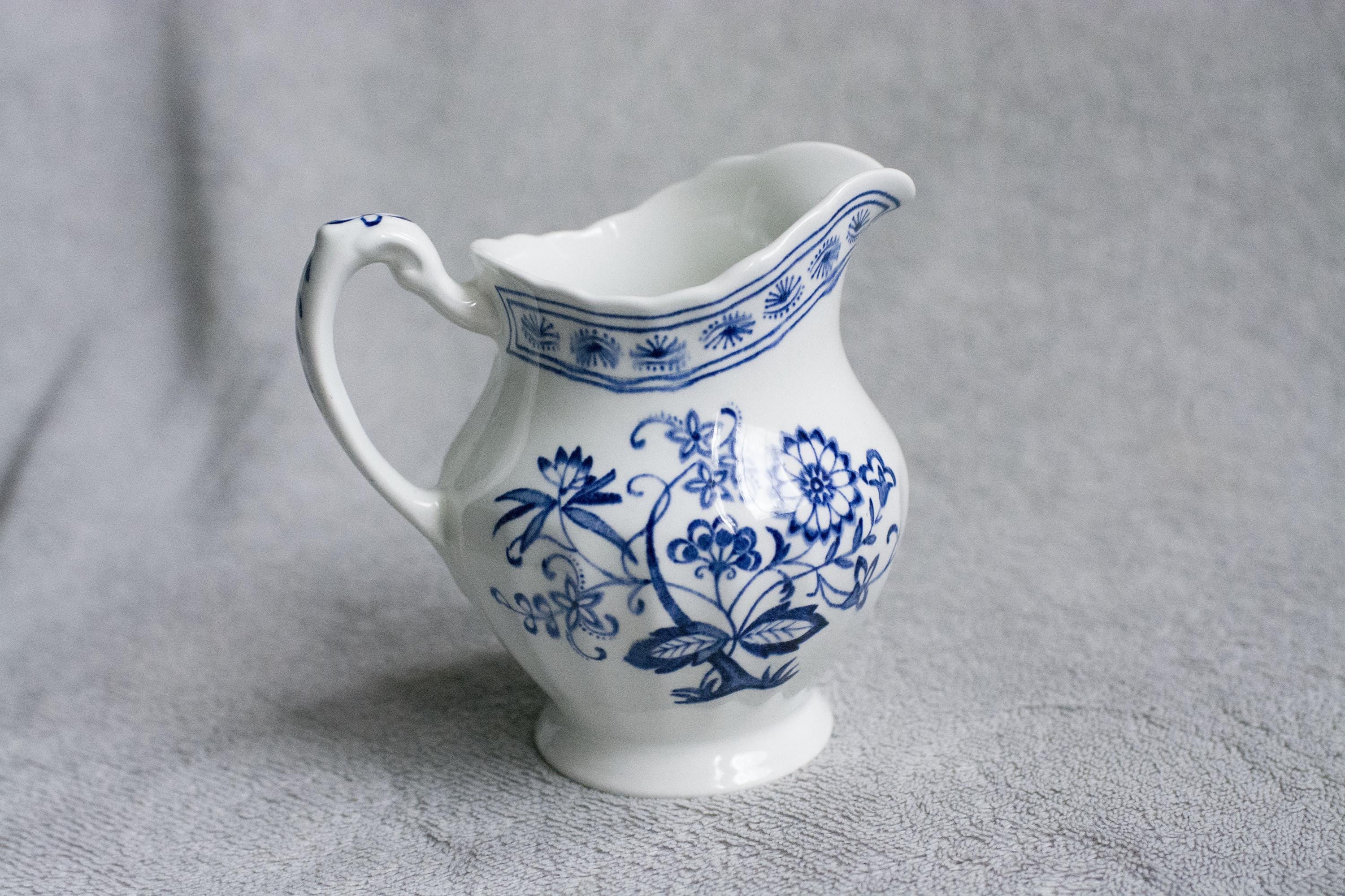 J & G MEAKIN England Classic White Blue Nordic Milk Jug/ Creamer