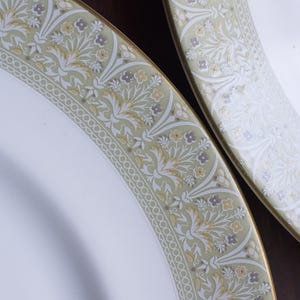 27cm (10 5/8&quot;) Vintage Royal Doulton Sonnet H.5012 big dinner plate, English Fine Bone China, gold rim, Dinnerware, made in England