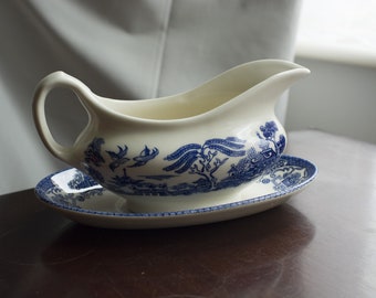 Blue old willow,  Gravy Boat and Platter,  Made in England,  Blue and white, transfer pattern