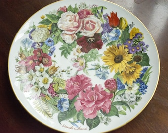 Ursula Band Hutschenreuther German Grande Finale 1989 Floral Bouquet Plate wall decoration flowers plate
