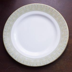 9&quot; (23cm) Vintage Royal Doulton Sonnet H.5012 dinner plate, English Fine Bone China, gold rim, Dinnerware, made in England