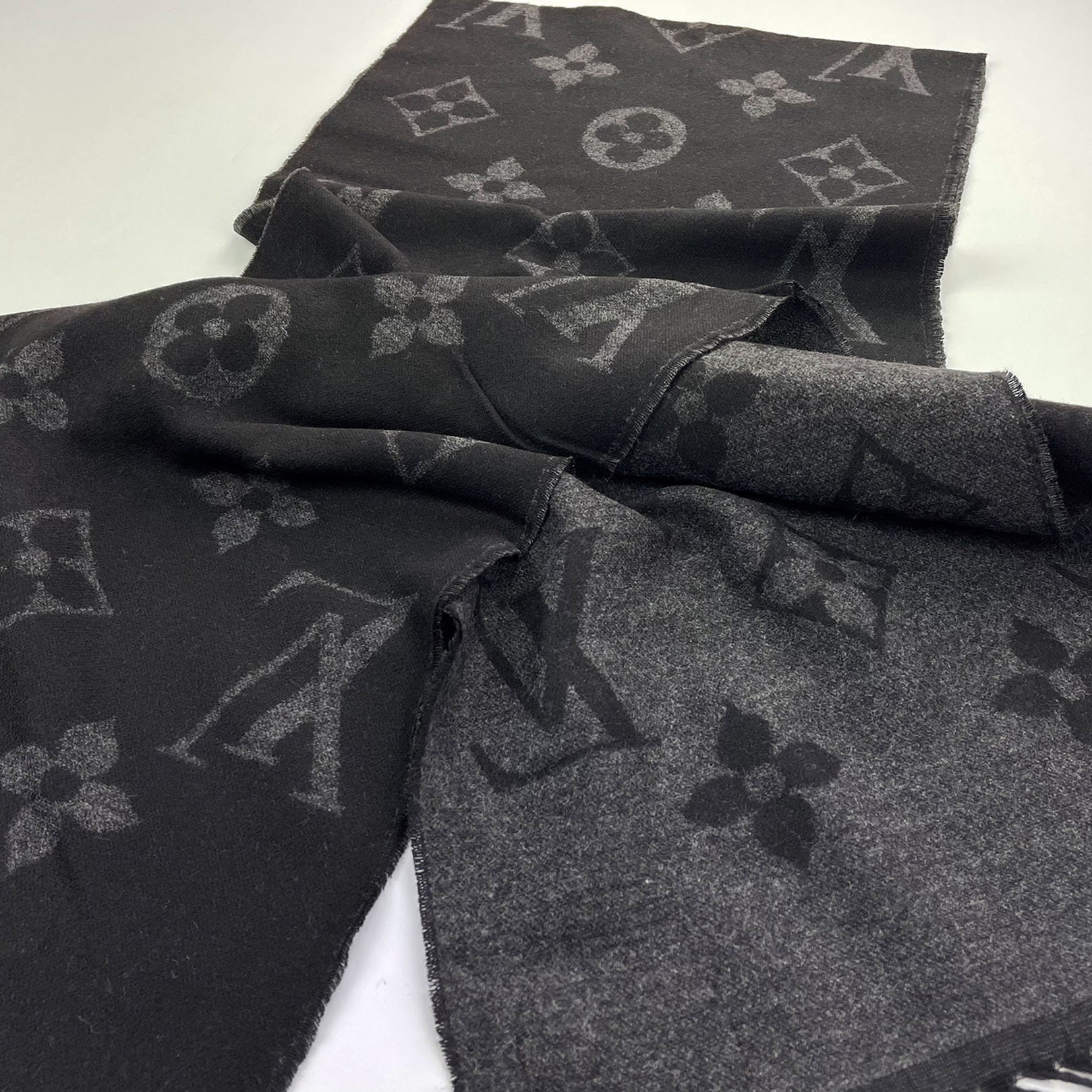 Louis vuitton scarf men -  België