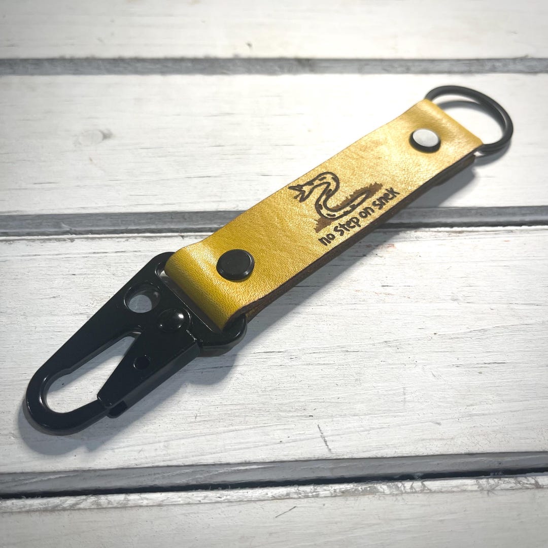 NS001 | No Step on Snek Tactical Leather Keychain | Snake Flag ...