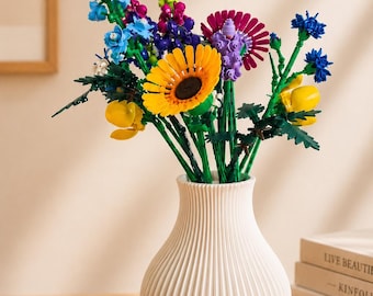 LEGO Flower Vase, Ribbed Modern Display Stand for LEGO Botanical Flowers, Home Decor Gift, Plant Lover Gift, Minimalist Shelf Decor Piece