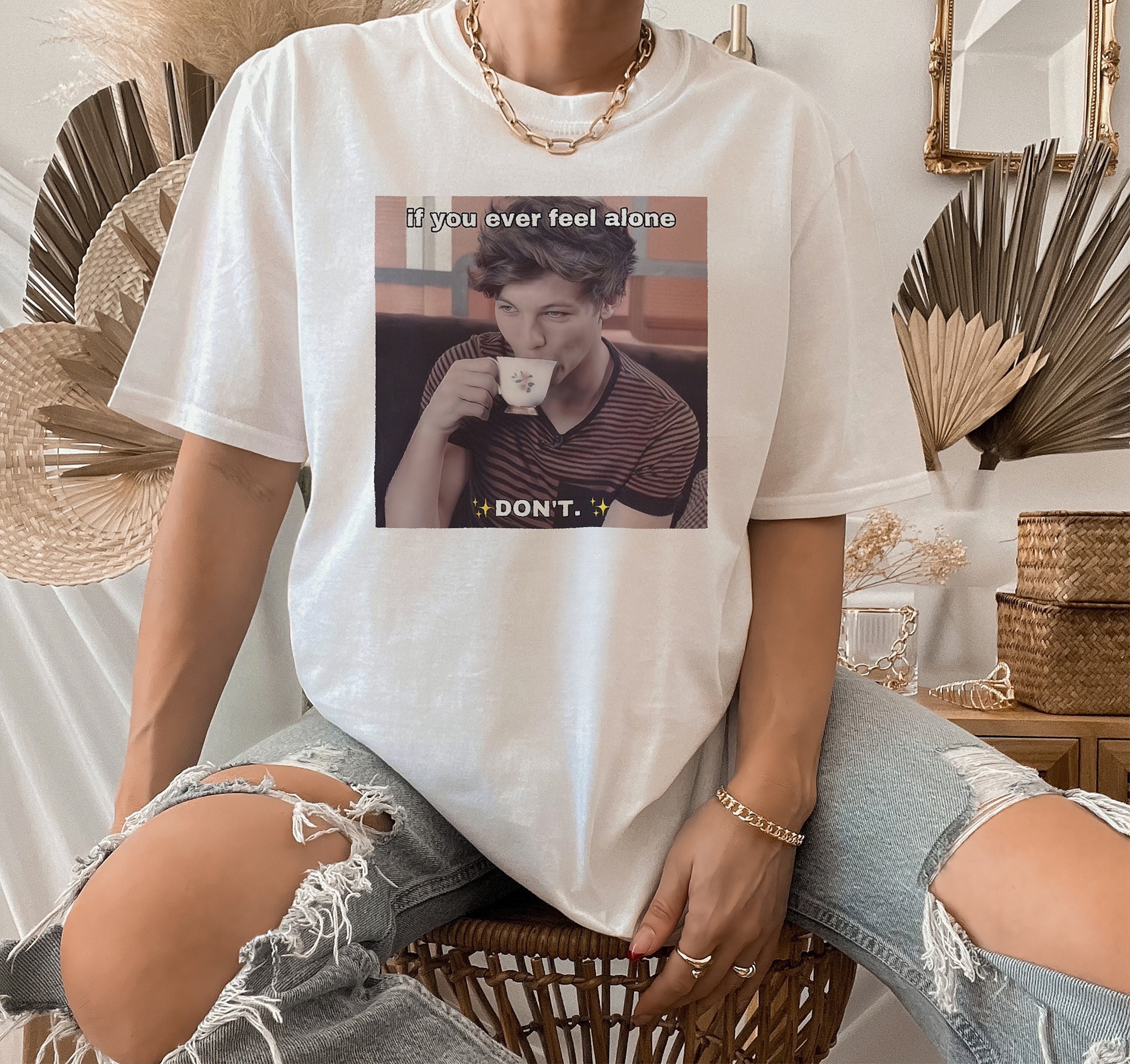 Louis Tomlinson T-Shirts - Best Selling - Louis Tomlinson Logo Smile  Merchandise Classic T-Shirt RB0308