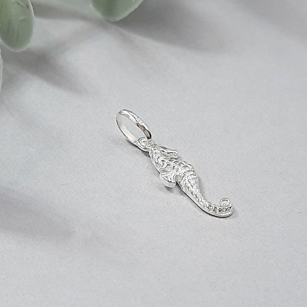 Silver Seahorse Charm / 925 Sterling Silver / Jewellery Craft Supplies UK / Animal Charm / Sea Ocean Necklace