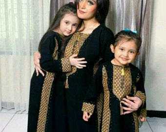 Abaya couple mère et enfant robe fermeture éclair sur le devant, chemise drôle de bébé fille, robe abaya pour maman, cadeau bébé nouveau-né, vêtements musulmans FD108