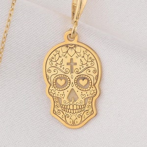 Collier à breloques Dia de los Muertos en or 14 carats, collier jour de la mort, collier La Catrina, collier jour de la mort