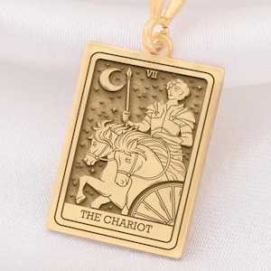 14K Gold Die Streitwagen Tarot Karte Halskette, Die Streitwagen Karte Major Arcana, spiritueller Schmuck, Einzigartiges Geschenk für Tarot Liebhaber, Boho Chic Tarot