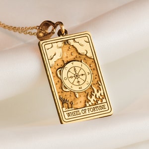 14K Solid Gold Wheel of Fortune Tarot Charm Halskette, Silber Wheel of Fortune Tarot Karten Anhänger, Dreifachkette Tarot Charm Halskette