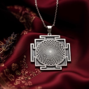 Gayatri Necklace - 925 Silver, Vedic Mantra Savitur Illumination Pendant