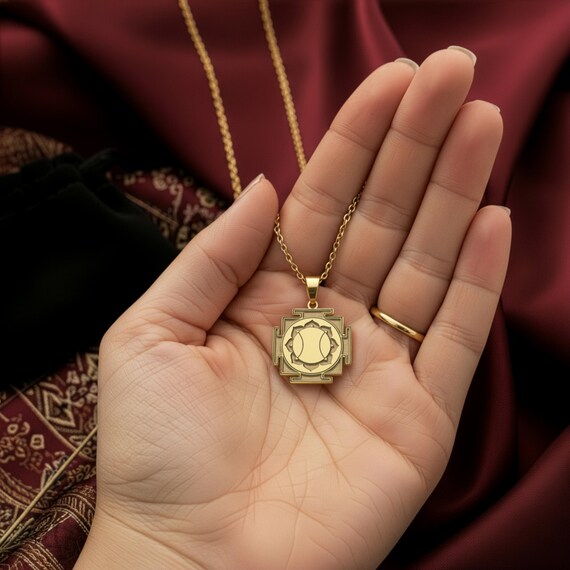 Panchmukhi Hanuman Yantra Pendant in puur zilver 999 gezegend