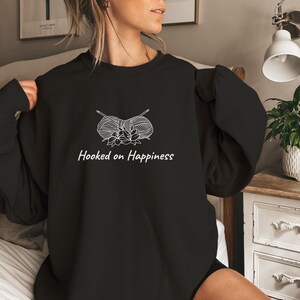 Sudadera de punto y crochet para amantes de los hilos, suéter divertido con cuello redondo y acogedor para manualidades, regalo para mujeres, suéter para pasatiempos, idea de regalo especial