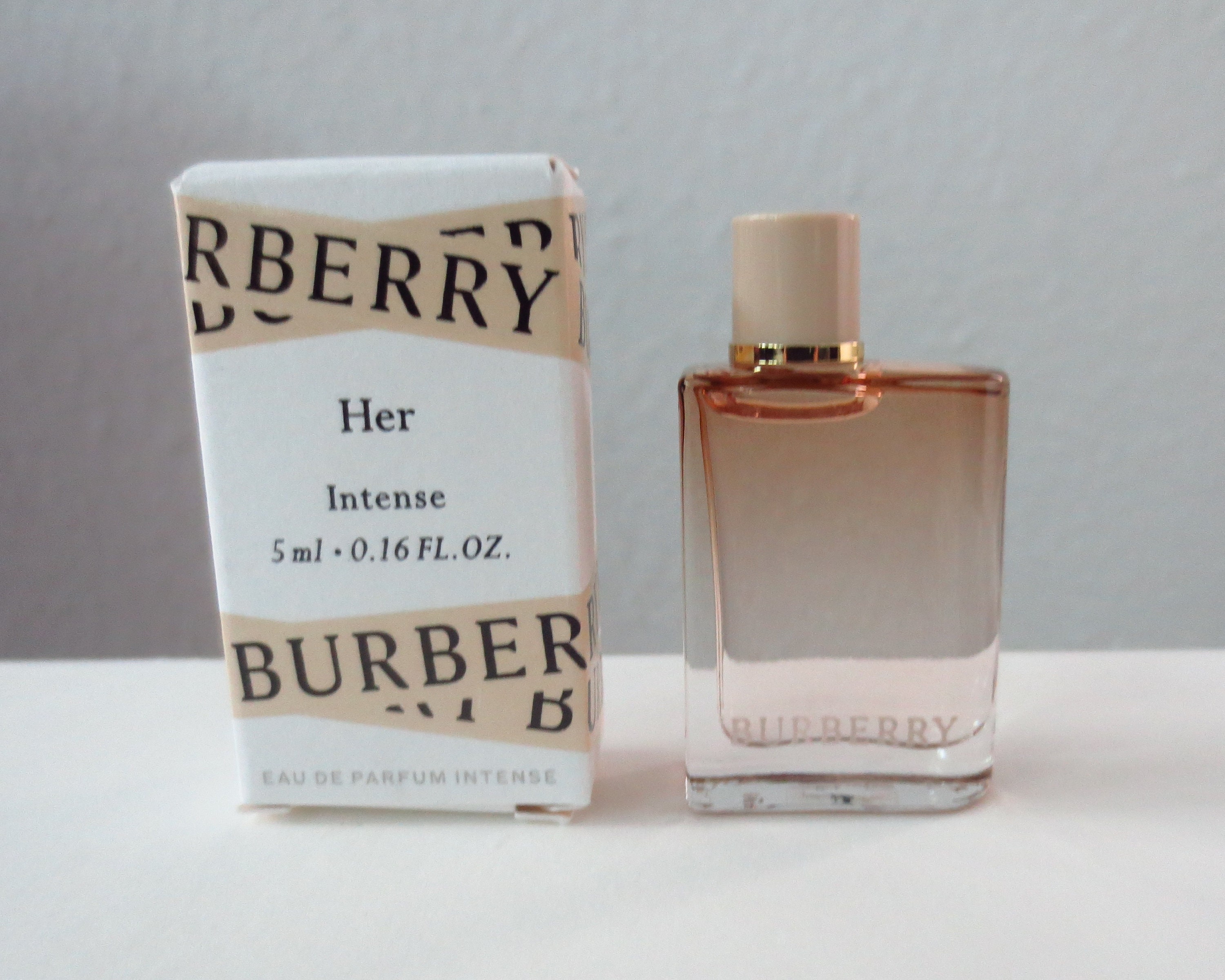 Collectible miniature Burberry her intense eau de parfum intense 5 ml mini size bottle