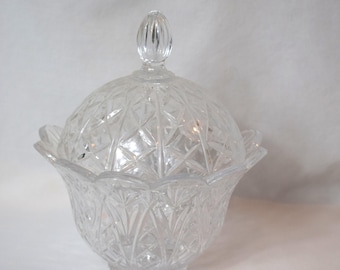 Plato para dulces vintage DePlomb con tapa de cristal tallado