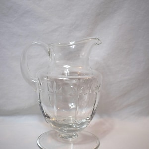 Vintage Block Crystal Footed geschliffenes Glas Stern Burst Krug