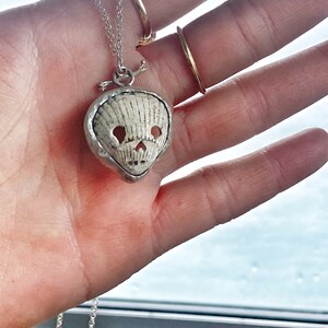 SKELL NECKLACE
