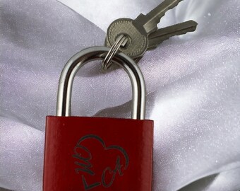 Metal love lock: two keys, personalized, initials in heart