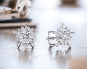 Formas fabulosas: Elegantes pendientes de plata de ley 925 con baño de rodio.